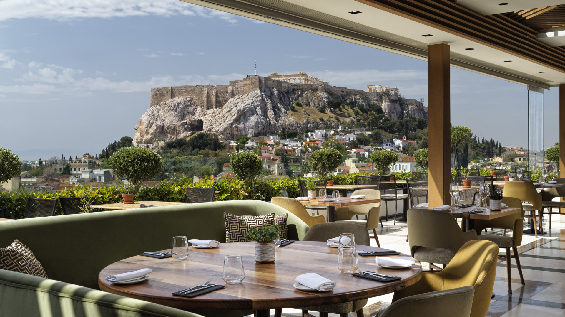 electra-palace-roof-garden-restaurant-terrace-with-acropolis-view