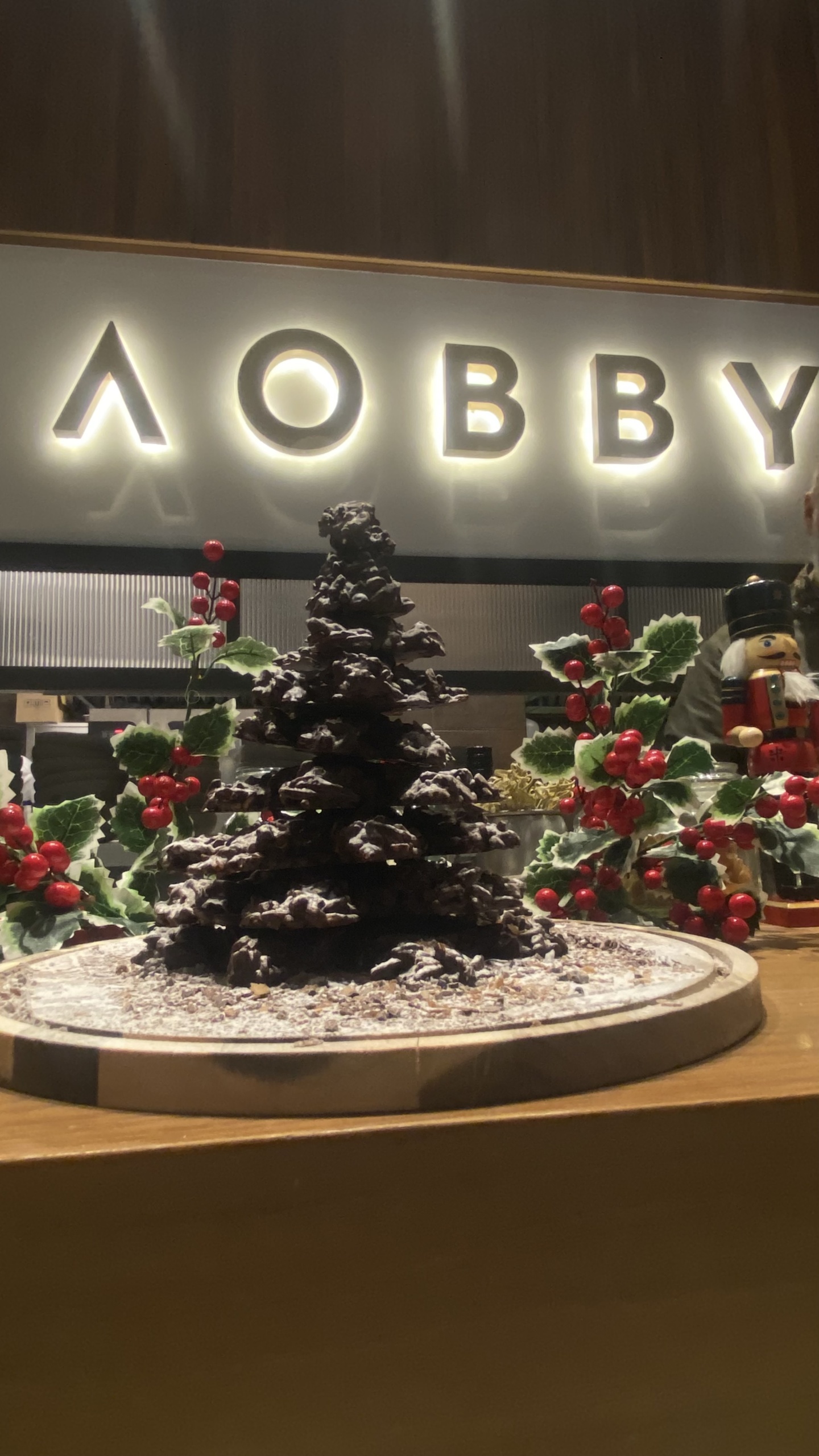 Lobby_xmas_tree