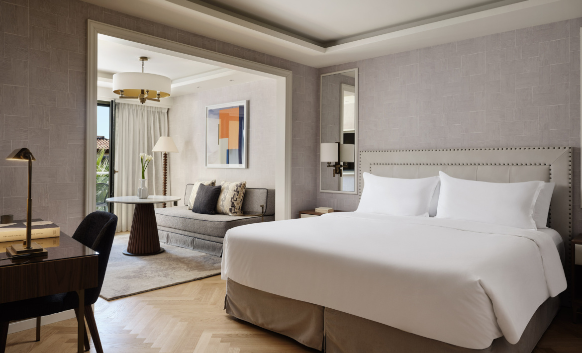 electra-palace-athens-junior-suite-bedroom-acropolis-view